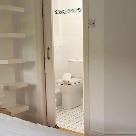 Guestready - Epitome Of Luxury Near Shankill Beach 3*
