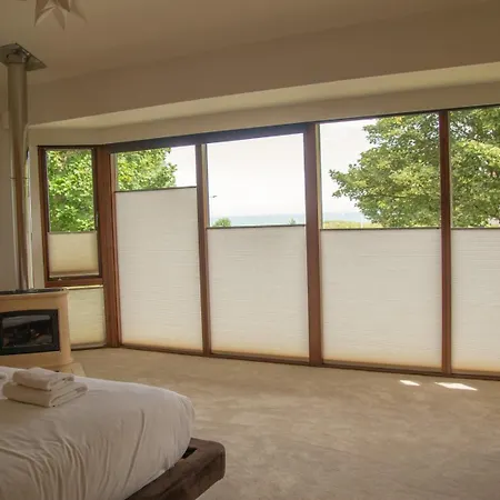 Gasthuis Guestready - Epitome Of Luxury Near Shankill Beach 3*